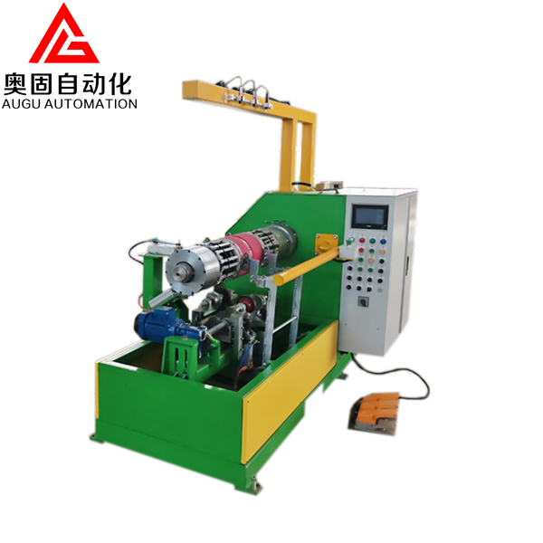 Üç təkərli təkər tikmə maşını